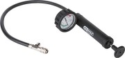 KS Tools 150.1931 Handpumpe mit Manometer/Schlauch, max. 2.5 bar/36 psi
