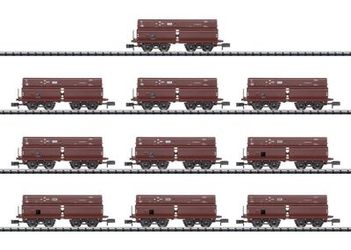 Minitrix Display mit 10 Selbstentladewagen Erz IId (15013)