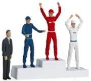 Carrera Siegerpodest mit Figuren