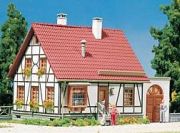 Faller Fachwerkhaus mit Garage 232215
