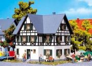 Faller Fachwerk-Zweifamilienhaus 130259