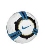NIKE Strike T90 Football