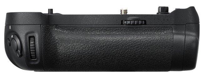 Nikon MB-D18