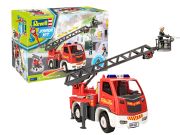 Revell Feuerwehr Leiterwagen mit Figur (00823)